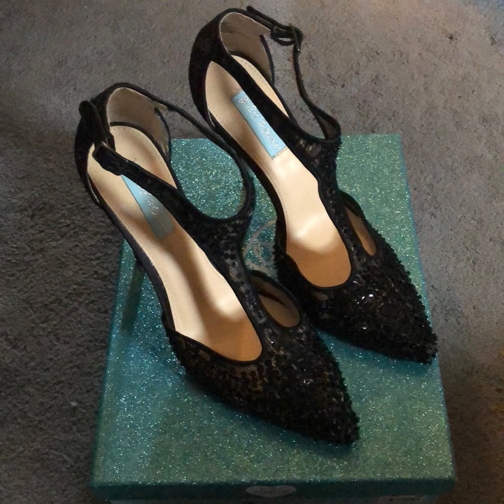 Betsy Johnson sequin and lace pumps